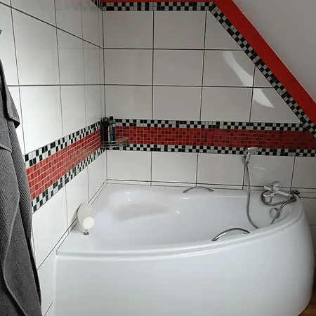 Farma Siedlisko Nad Stawem Nowa Wies (Klodzko)