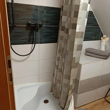 Siedlisko Nad Stawem Farma Nowa Wies (Klodzko)