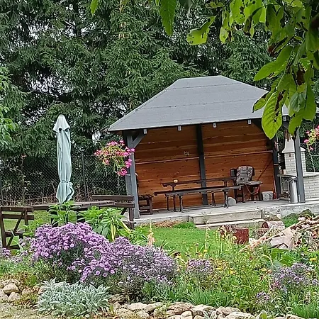 Siedlisko Nad Stawem Κατάλυμα σε φάρμα Nowa Wies (Klodzko)