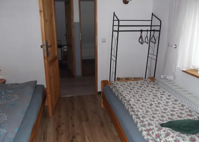 Siedlisko Nad Stawem Nowa Wies (Klodzko)